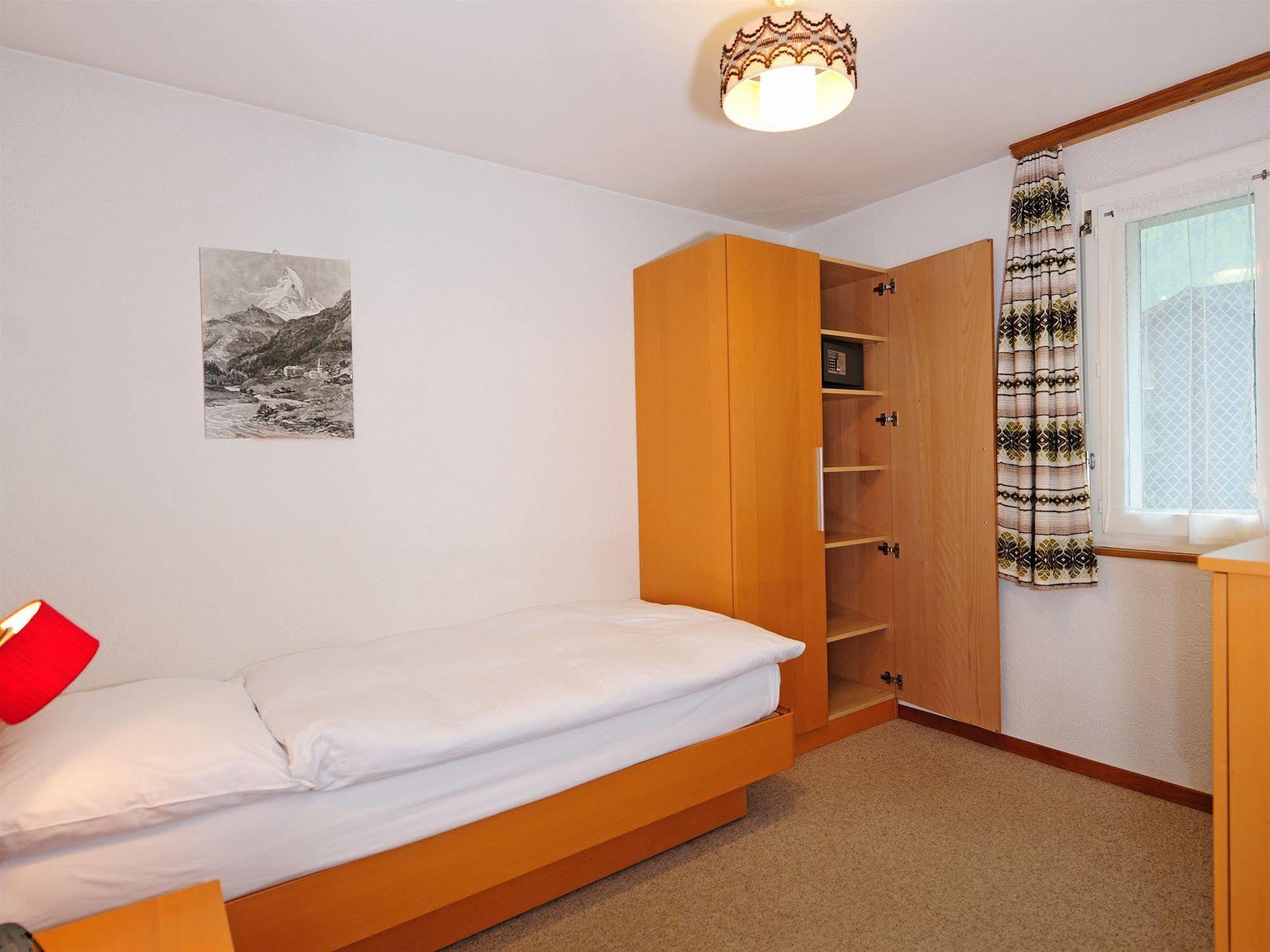 Hotel Alphubel 2*